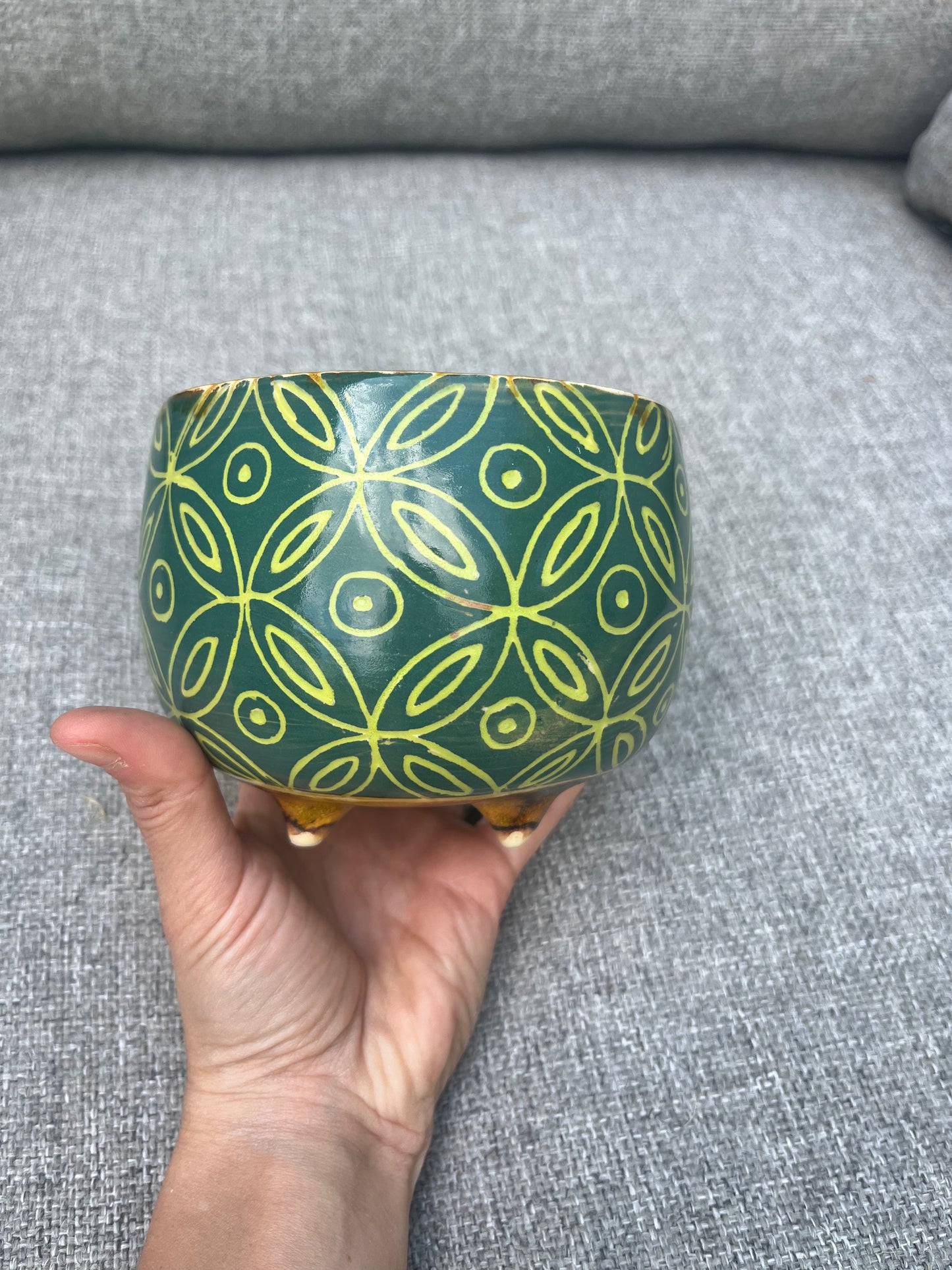 Emerging circles cauldron