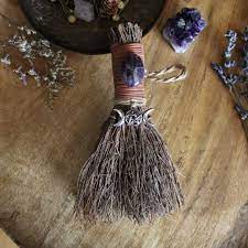 Make your own Besom (Witch's Broom)
